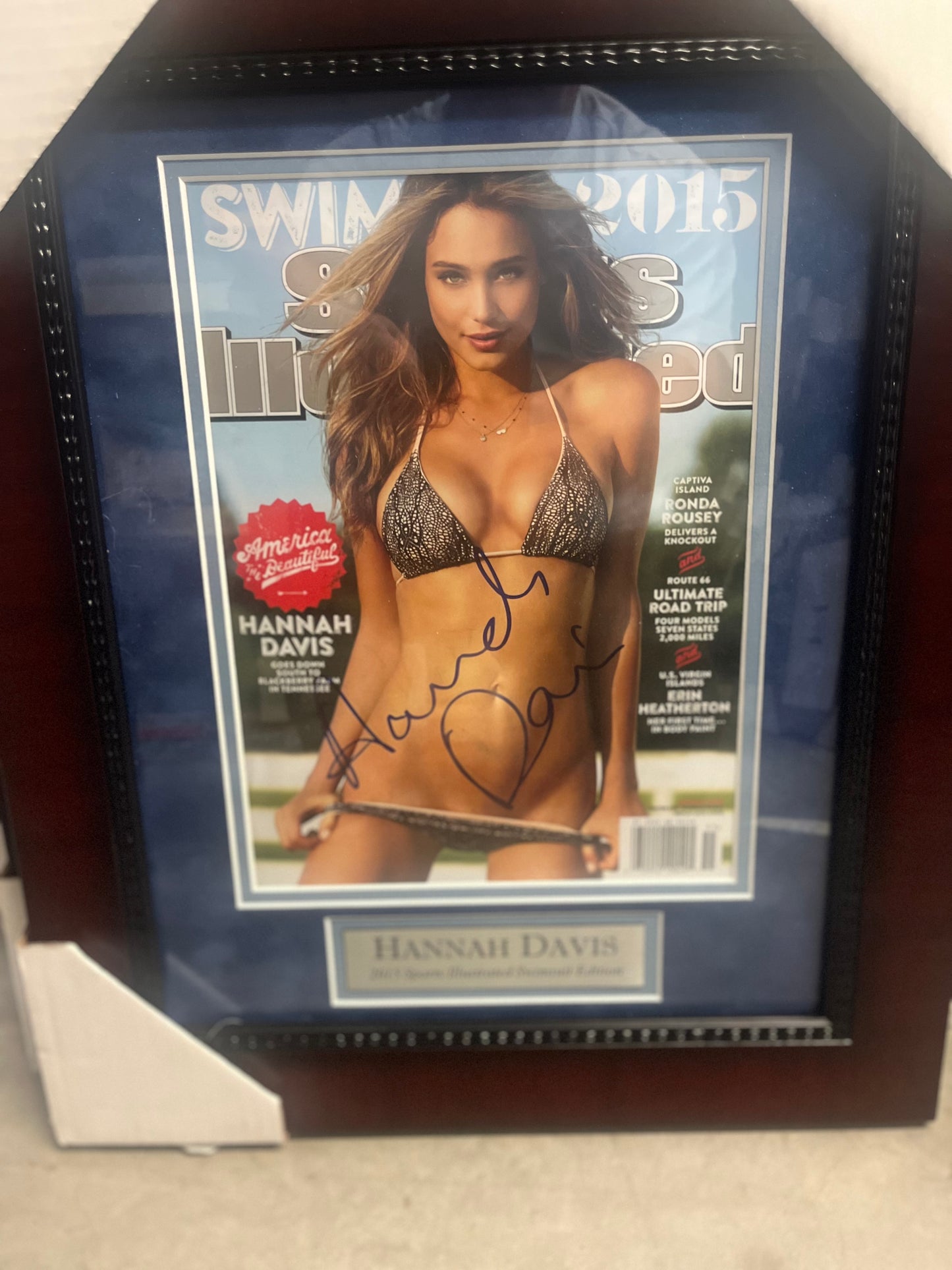 HANNAH DAVIS SIGNED AND CUSTOM FRAMED SPORTS ILLUSTRATED