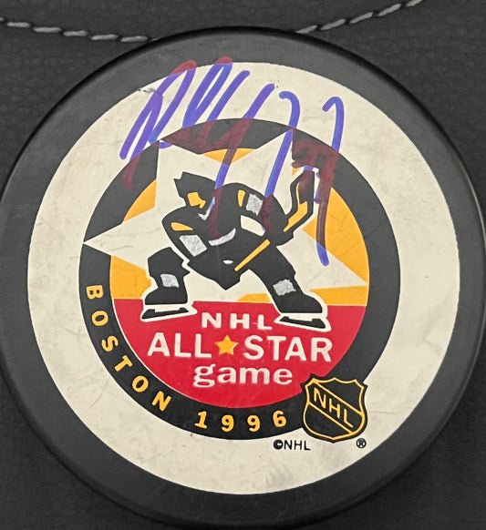 PAUL COFFEY SIGNED 1996 ALL STAR PUCK. BOSTON