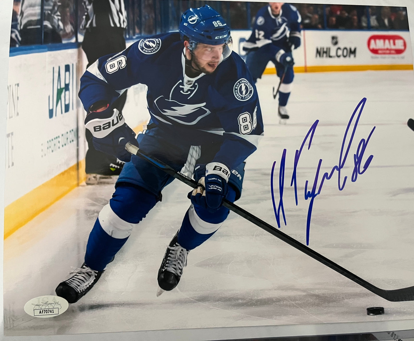 Nikita Kucherov signed 8x10 Lighting JSA