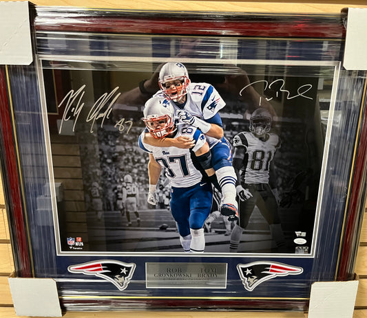 Tom Brady and Rob Gronkowski signed 16x20 Profressionally mattted and framed to 22x24