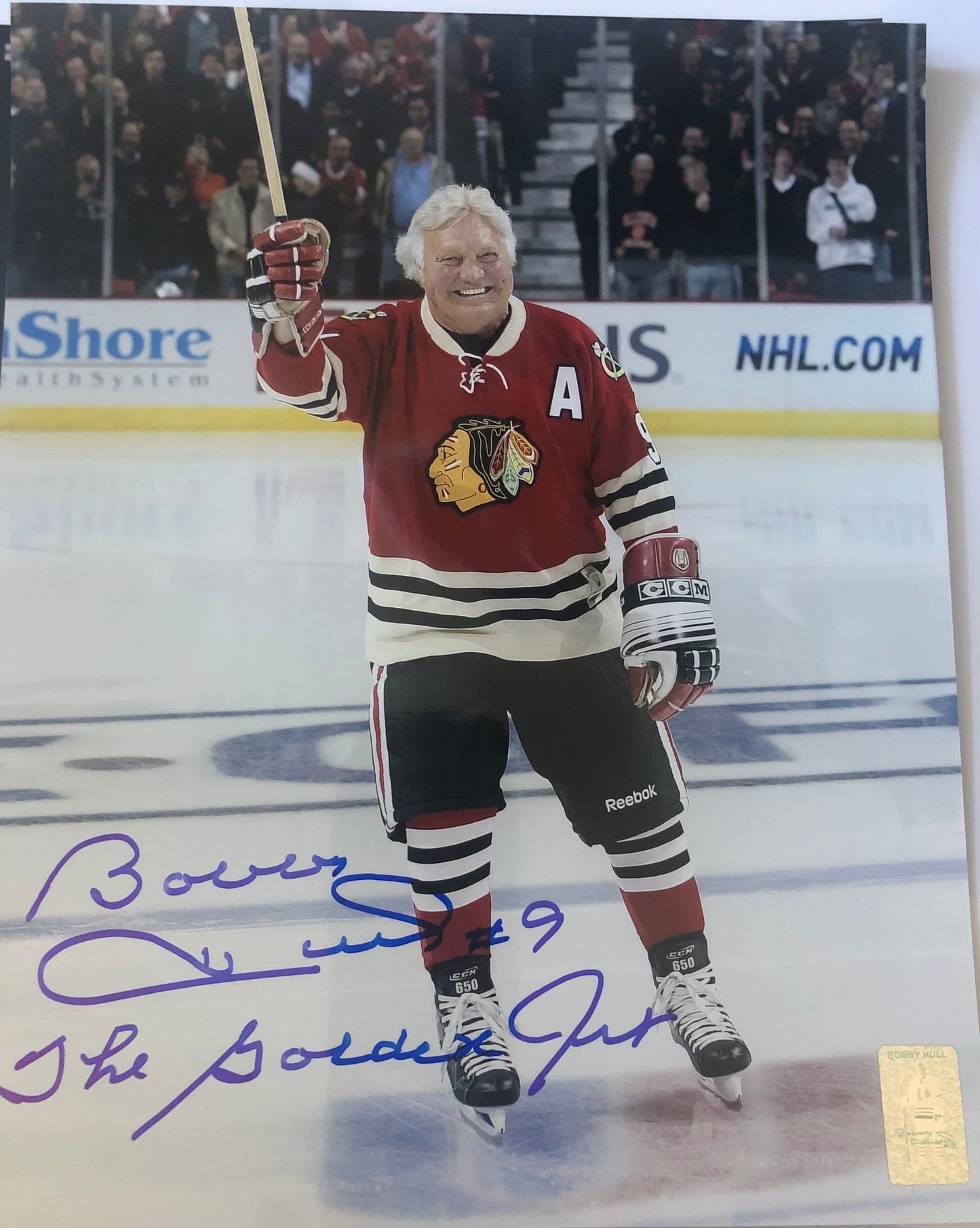 Bobby Hull signed 8x10 Black Hawks HOF