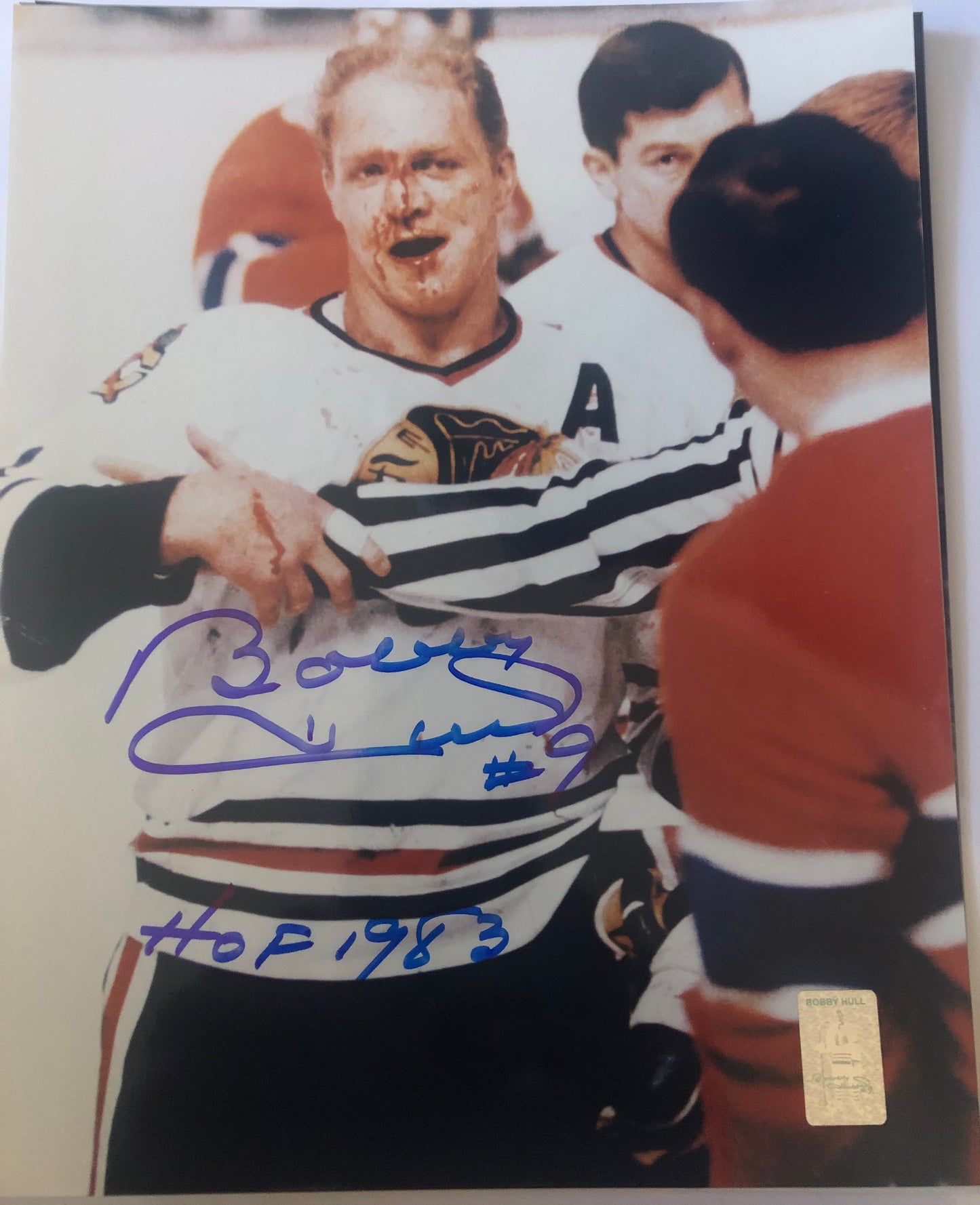 Bobby Hull signed 8x10 Black Hawks HOF