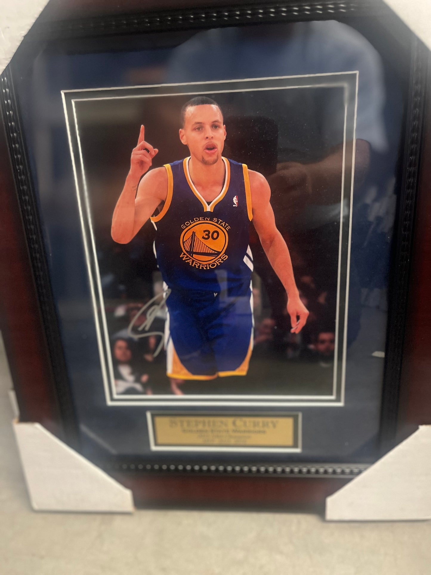 STEPHEN CURRY SIGNED FRAMED AND MATTED 8X10 W/JSA
