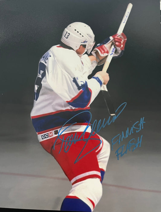 TEEMU SELANNE SIGNED 8x10 with Finnish Flash inscription
