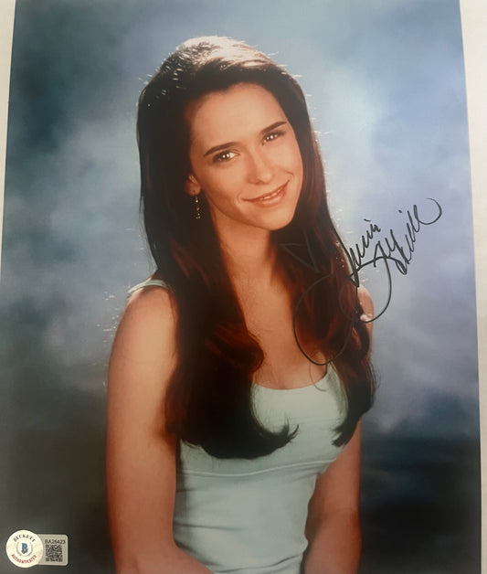 Jennifer Love Hewitt signed 8x10  Beckett Cert