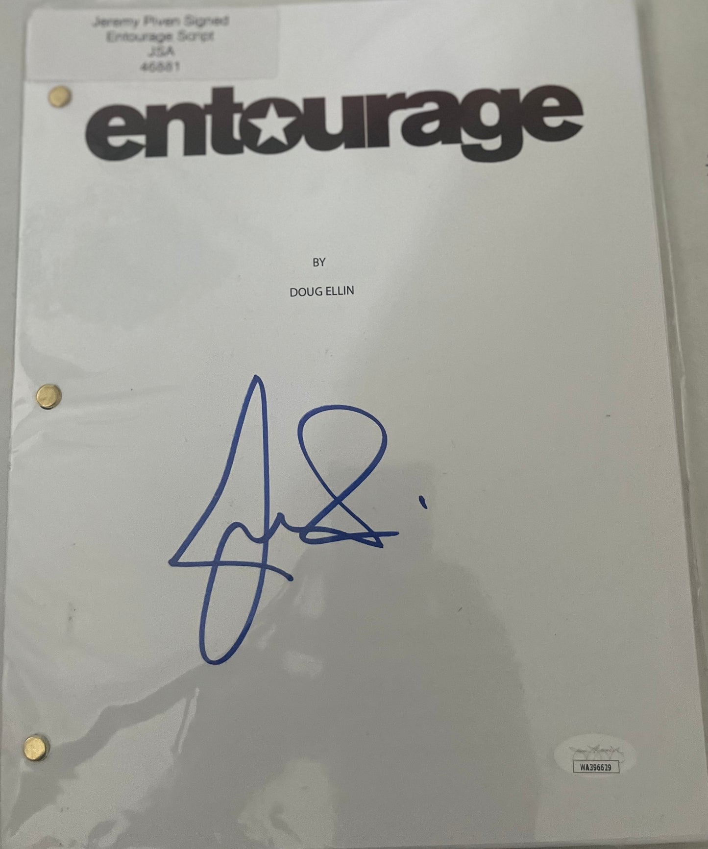 JEREMY PIVEN SIGNED FULL SCRIPT "ENTOURAGE" W/JSA WITNESS