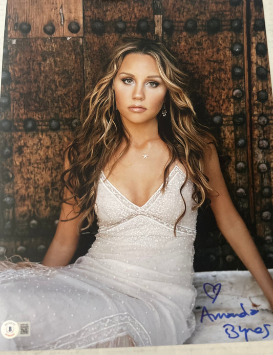 AMANDA BYNES SIGNED 11X14  SUPER HOT  TOUGH AUTO  BECKETT CERT