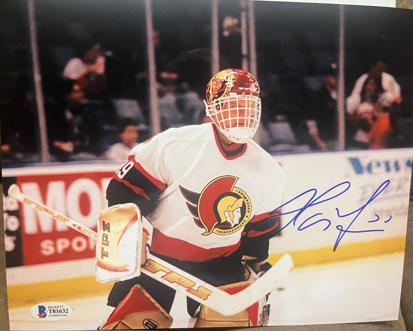 Dominik Hasek signed 8x10  Ottawa   JSA