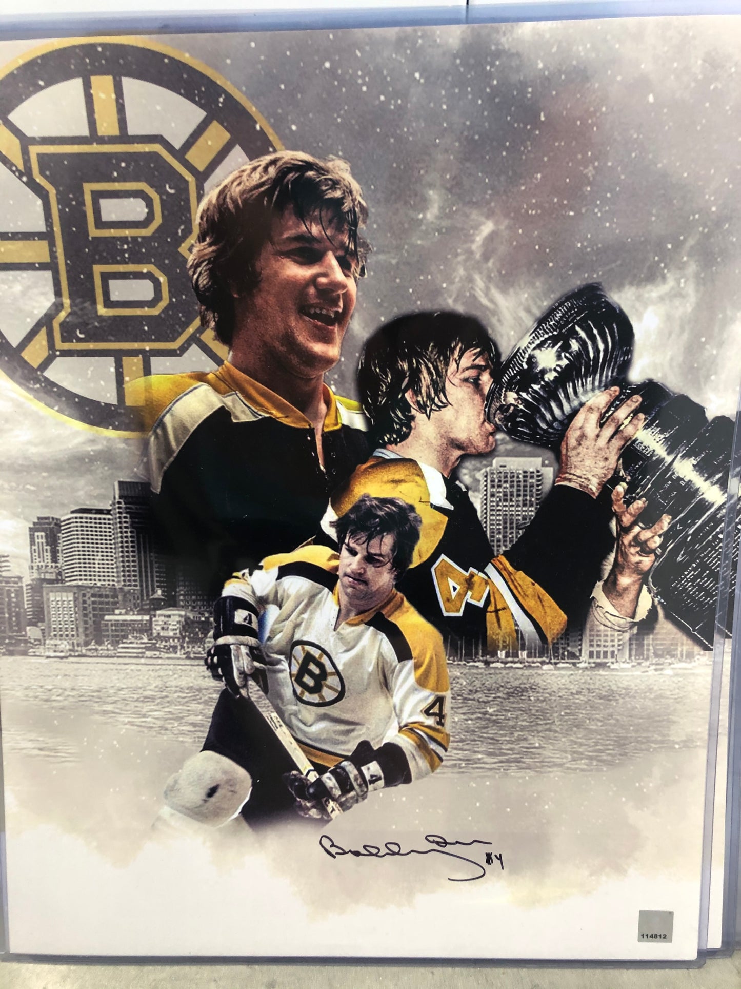 Bobby Orr custom signed 16x20 with Great North Road Cert