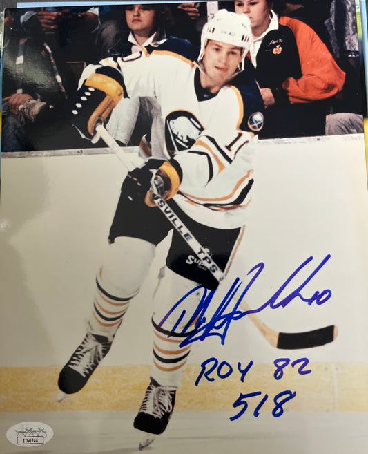 Sabres Dale Hawerchuk signed 8x10 with HOF inscription   Deceased
